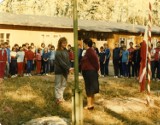 Kolonie w PRL: pierwsze miłiości, zabawy przy ognisku i nocne podchody z przygodami