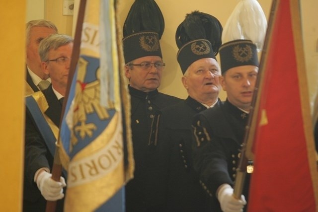 Arcybiskup Wiktor Skworc świętuje jubileusze w Bielszowicach