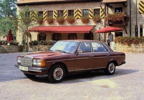Fot. Mercedes-Benz: Niemcy nazywają Mercedesa 300 z lat...