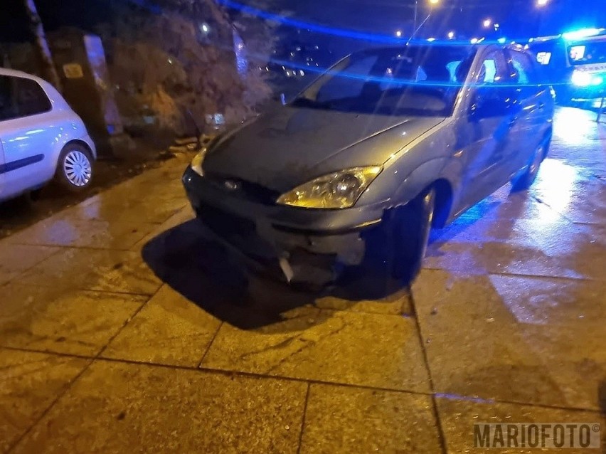 Zderzenie forda z motorowerem na ul. Ozimskiej w Opolu.