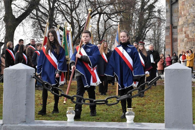 W Kruszwicy odbyły się w niedzielę, 8 stycznia, obchody 104. rocznicy wybuchu Powstania Wielkopolskiego. Delegacje złożyły kwiaty w miejscu pamięci ku czci powstańców. W kolegiacie odprawiona została msza św. w intencji Ojczyzny.