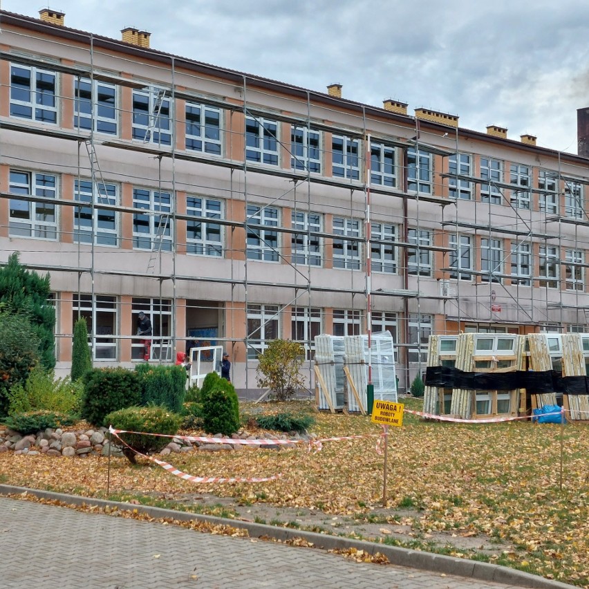 Trwa przebudowa budynku Publicznej Szkoły Podstawowej w Przytyku. Jaki jest zakres prac?