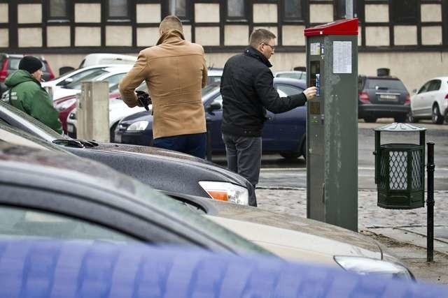 7,2 miliona złotych - wpływy tej wysokości miasto zaplanowało w 2015 roku z opłat w strefie płatnego parkowania. To tyle samo co w ubiegłym roku.