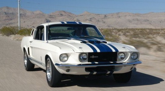 Już pierwsza generacja Mustanga była doskonałym samochodem....