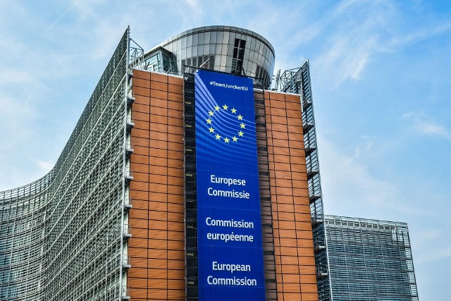 Komisja Europejska po raz pierwszy zdecydowała się na uruchomienie mechanizmu warunkowości.