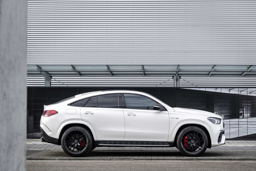 Stylizacja nadwozia GLE 63 Coupé to typowe rozwiązania AMG....