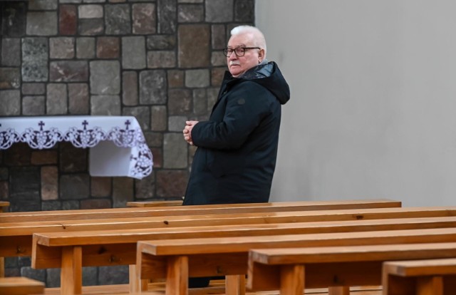 Lech Wałęsa na mszy w kościele pw św. Stanisława Kostki
