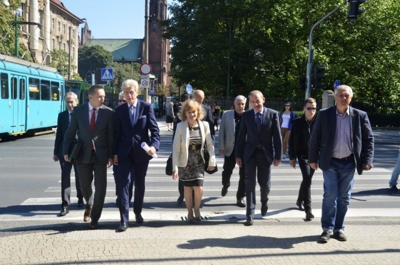 Niezależny komitet Ryszarda Grobelnego" Teraz Wielkopolska"...