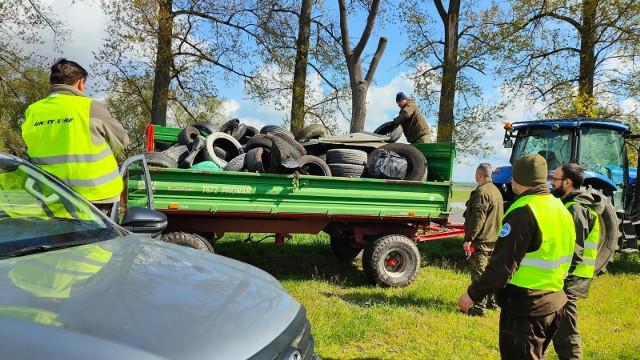 Pracownicy Parku Narodowego Ujście Warty ruszyli na jego sprzątanie. Akcja miała miejsce 22 kwietnia, czyli w Dniu Ziemi.
