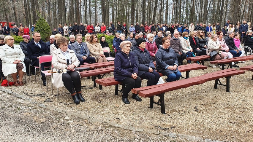 Gmina Smyków. Modlili się w intencji zamordowanych w 1940 roku mieszkańców Królewca i Adamowa