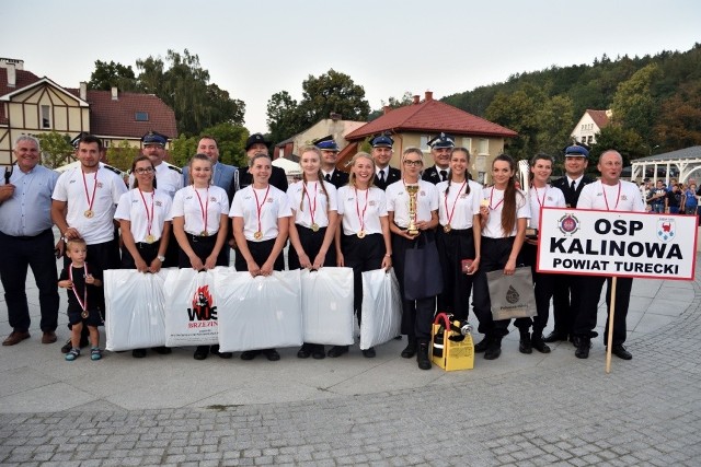 Załoga z OSP Kalinowa – zwycięzcy ogólnopolskich XV Zawodów Sportowo – Pożarniczych OSP w 2019 roku
