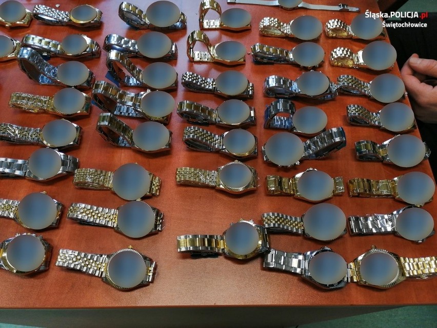 Stróże prawa zabezpieczyli 60 sztuk zegarków z podrobionymi...