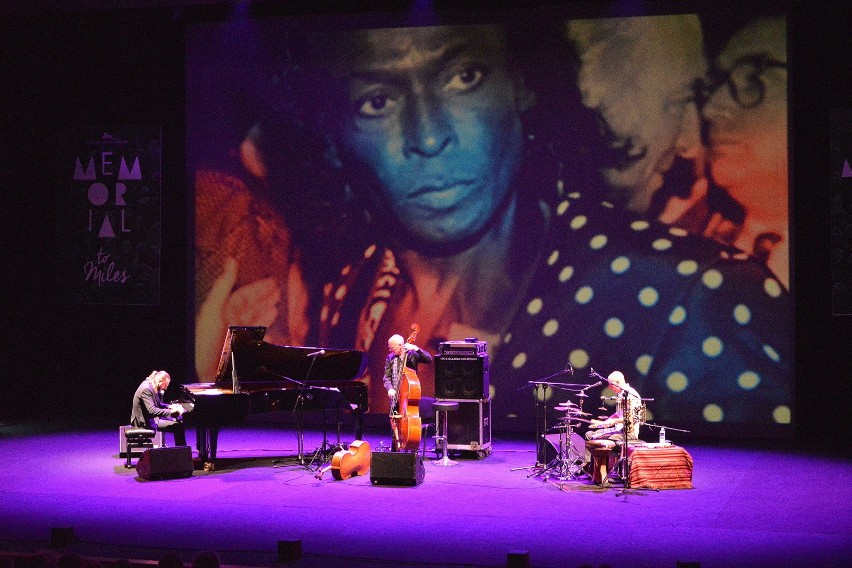 Festiwal Jazzowy Memorial to Miles. W piątek publiczność porwało trio Możdżer - Danielsson - Fresco