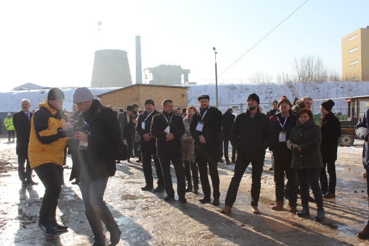 Zabrze: Budowa elektrociepłowni trwa. Ochrzczono walczaka [WIDEO Z DRONA]