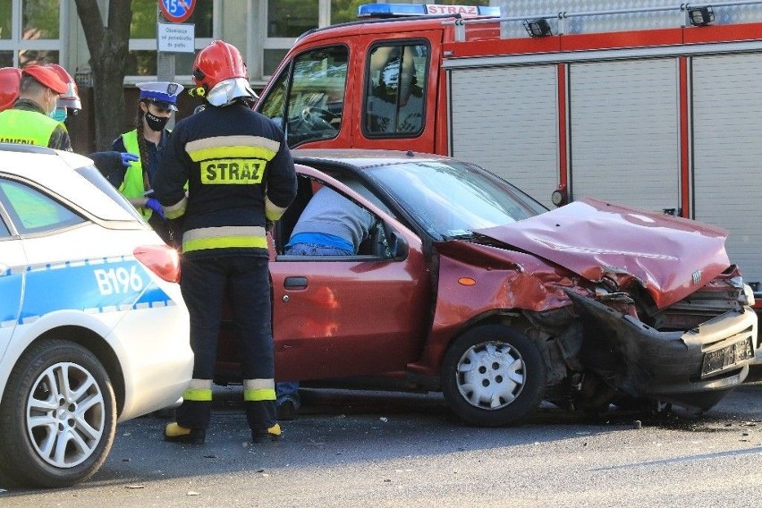 Wypadek na Zachodniej we Wrocławiu. A było czerwone światło