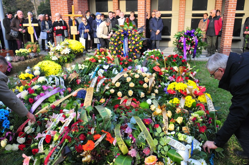 Kraków. Ostatnia droga wybitnego historyka. Prof. Wyrozumski spoczął na cmentarzu Rakowickim