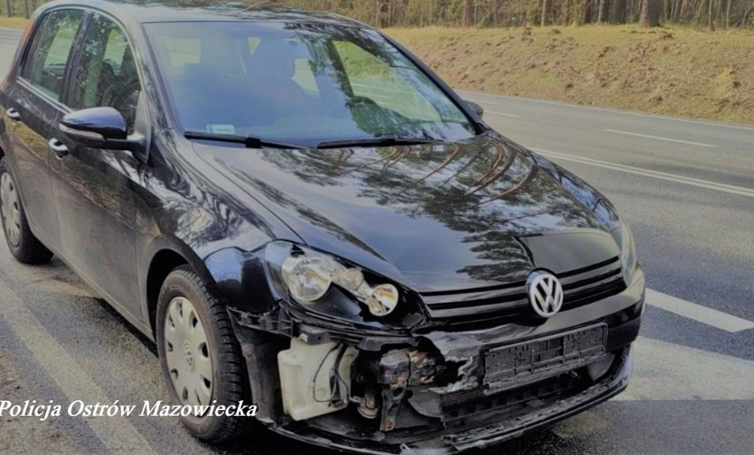 Wypadek pod Ostrowią Mazowiecką. Na drodze krajowej nr 50 zderzyły się dwa auta. 14.03.2023. Zdjęcia
