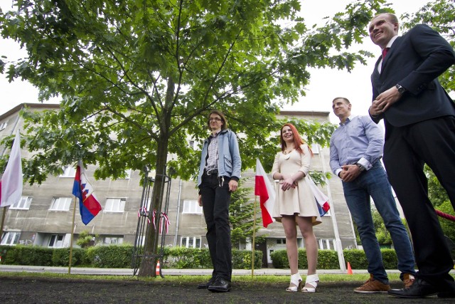 Uroczystość nadanie imienia Dębowi WolnościUroczystość nadanie imienia Dębowi Wolności