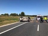 Śmiertelny wypadek na ekspresowej S8 koło Wielunia. Nie żyje kierujący osobówką [ZDJĘCIA]