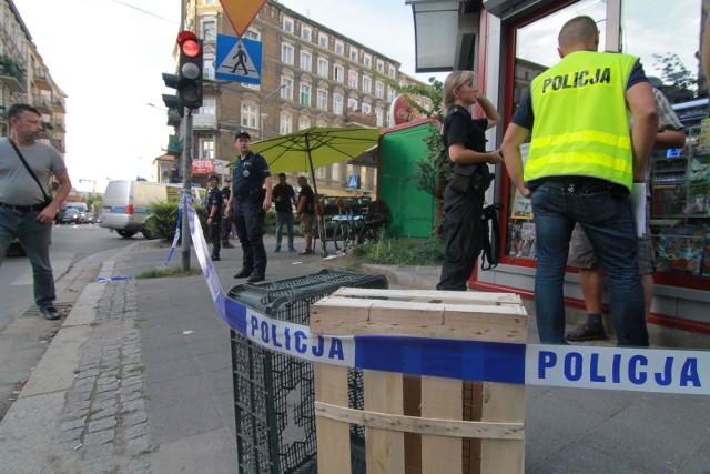 Nożownik próbował zrabować 810 złotych z kiosku warzywnego na ulicy Jedności Narodowej.