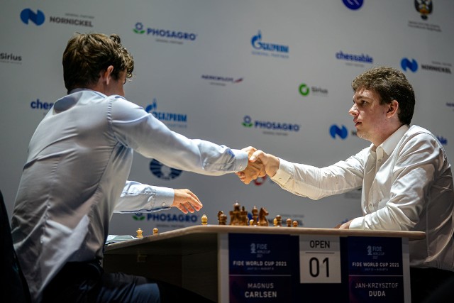 Dwa zwycięstw i cztery reprezentantów Polski w szachach w turnieju FIDE Grand Swiss