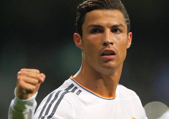 Cristiano Ronaldo otrzymał Złotą Piłkę za rok 2013.