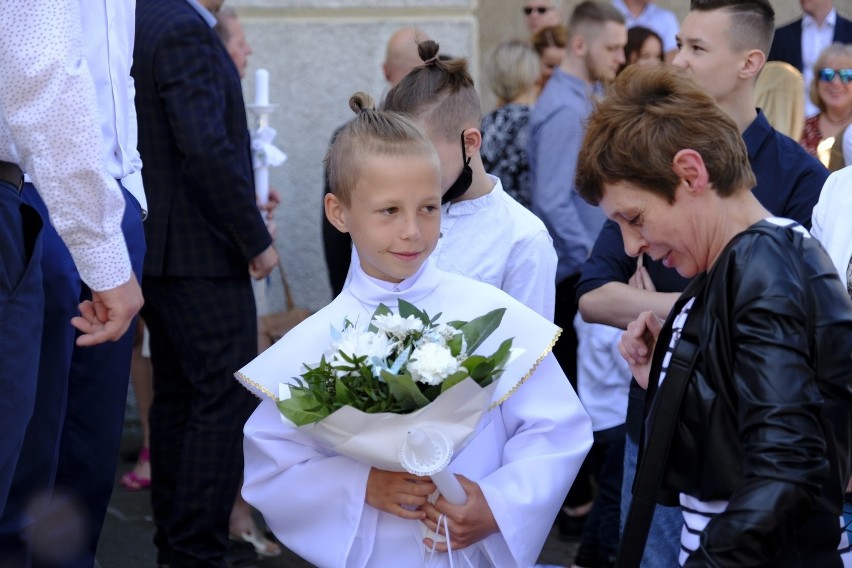 Powoli kończy się czas pierwszych komunii świętych. W tym...