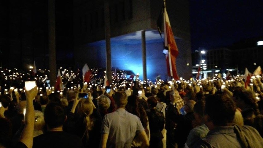 Protest przed Sądem Okręgowym w Katowicach 3xVETO W niedzielę tysiąc osób ZDJĘCIA + WIDEO