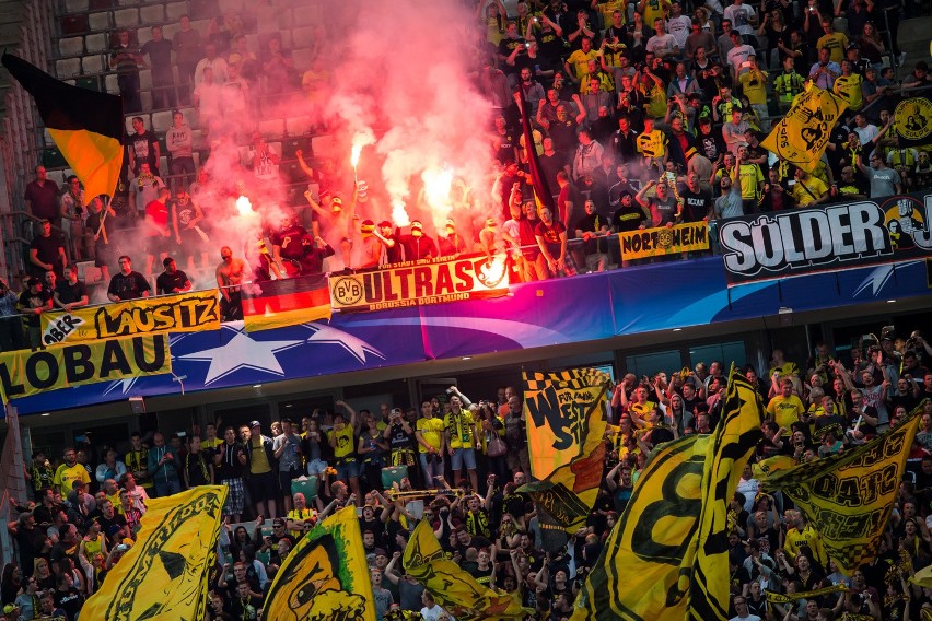 Borussia do swoich fanów: Nie sprzedawajcie biletów kibicom...