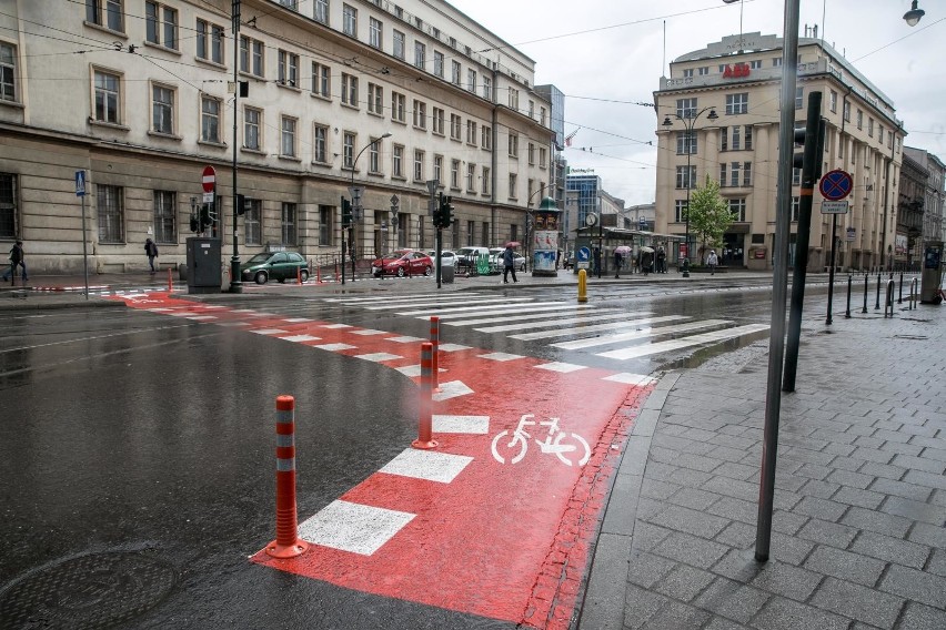 Kraków. Mieszkańcy na rowery - to plan urzędu na uniknięcie komunikacyjnego paraliżu. Radni apelują o wycofanie się z takich eksperymentów