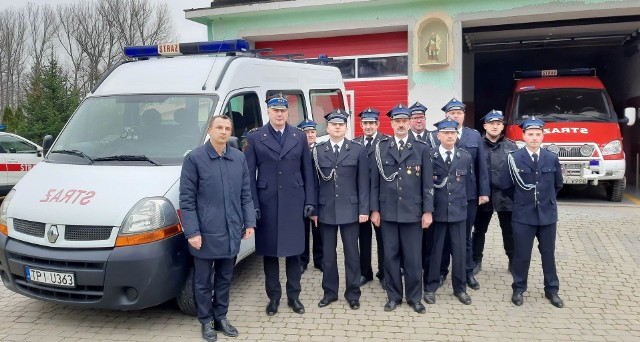 Uroczystość przekazania lekkiego samochodu kwatermistrzowskiego odbyła się na placu Ochotniczej Straży Pożarnej w Brześciu