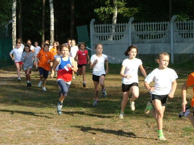 Młodzi biegacze rywalizowali na trasie w Starym Oleśnie.