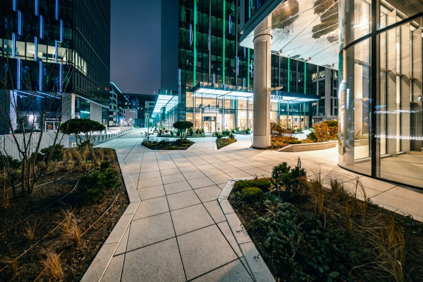 Olivia Business Centre, największy kompleks biurowy na północy kraju ma kieszonkowy ogród [ZDJĘCIA]