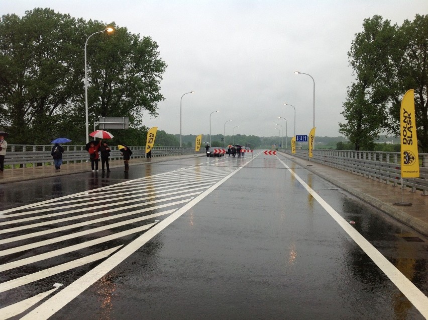 Dolny Śląsk: Nowy most na Nysie Łużyckiej. Otwarto przeprawę koło Bogatyni (ZDJĘCIA)