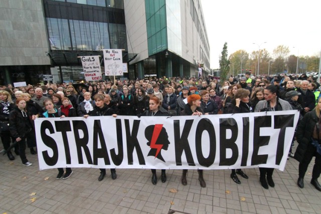 Czarne Protesty zorganizowano w październiku w wielu miastach, również na Dolnym Śląsku