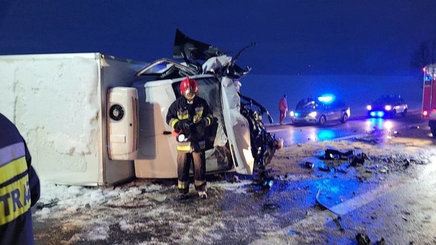 Śmiertelny wypadek w Szprudowie 15.01.2021. Zginęły dwie osoby! Jak doszło do tragedii na drodze krajowej numer 91? 