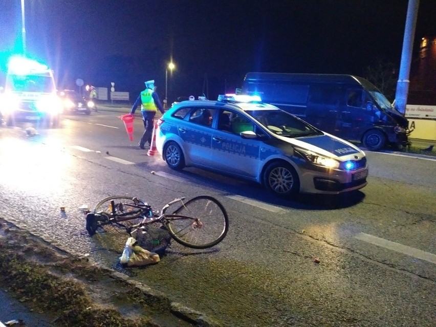 Śmiertelny wypadek we Wrocławiu. Kurier potrącił rowerzystę