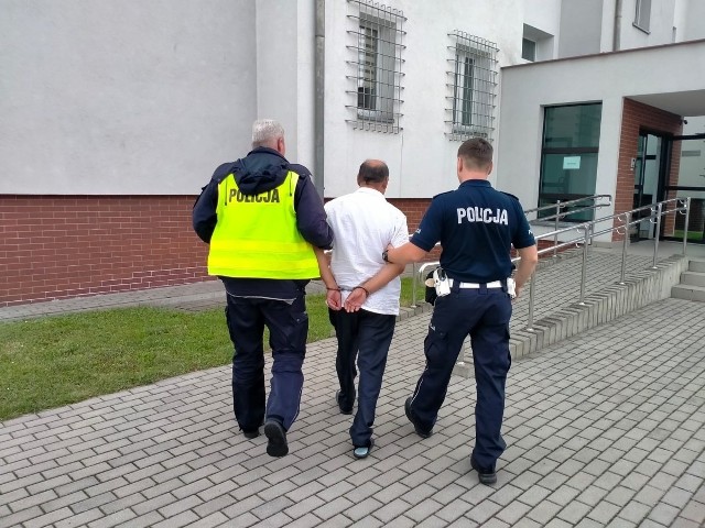Funkcjonariusze z Wydziału Kryminalnego ropczyckiej policji zatrzymali w Krakowie oszusta.