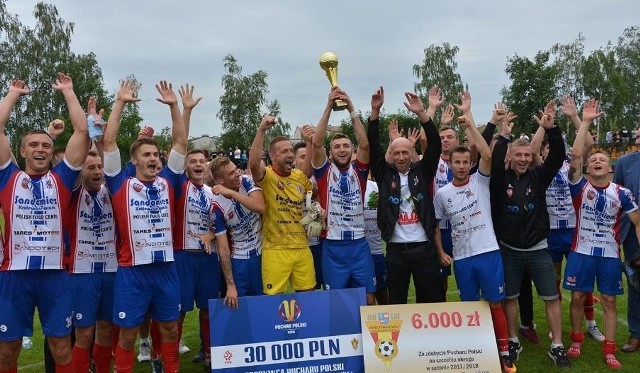 W czerwcu Wisła Sandomierz pokonała w finale Pucharu Polski na szczeblu okręgu KSZO Ostrowiec. Teraz w w pierwszej rundzie szczebla centralnego zmierzy się z Koroną