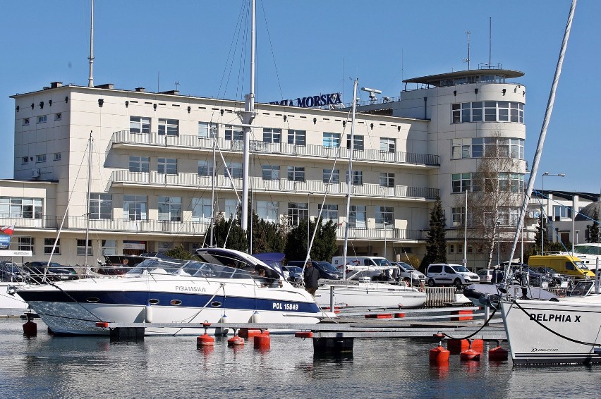GDYNIA - Wydział Nawigacyjny Akademii Morskiej w Gdyni...