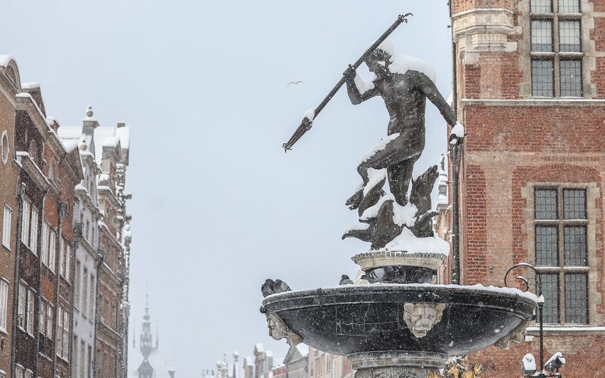 Gdańsk pod śniegiem zachwyca! Zobacz zdjęcia z zimowego spaceru po mieście