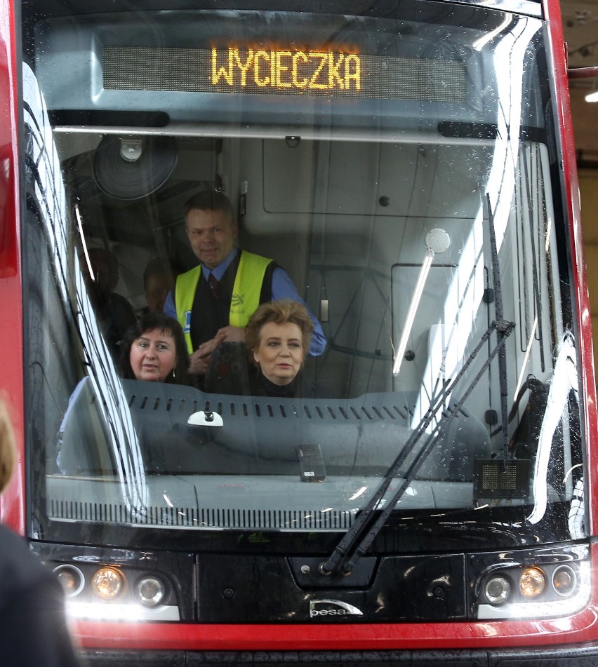 Liderzy sześciu związków zawodowych MPK zamiast podwyżek...