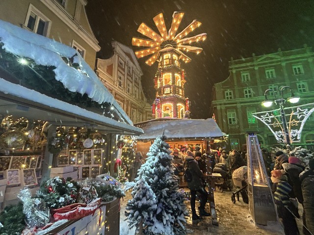 Opole w świątecznej i zimowej scenerii. Trwa Jarmark Bożonarodzeniowy. Mamy program na niedzielę 3 grudnia.