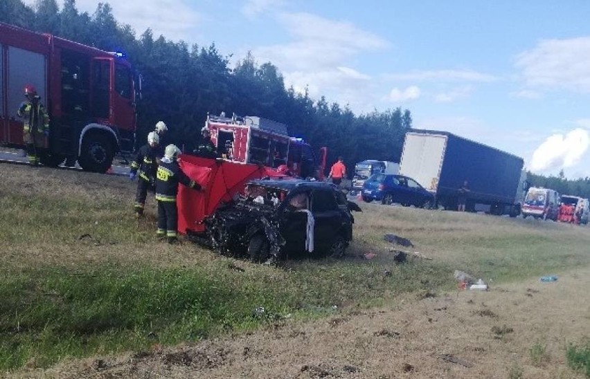 Jedna osoba zginęła a dwoje dzieci zostało rannych w...