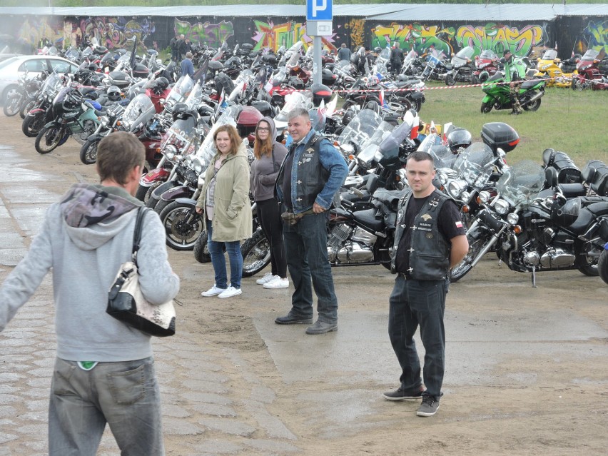 Ostrołęka. Parada motocyklistów przejechała ulicami miasta