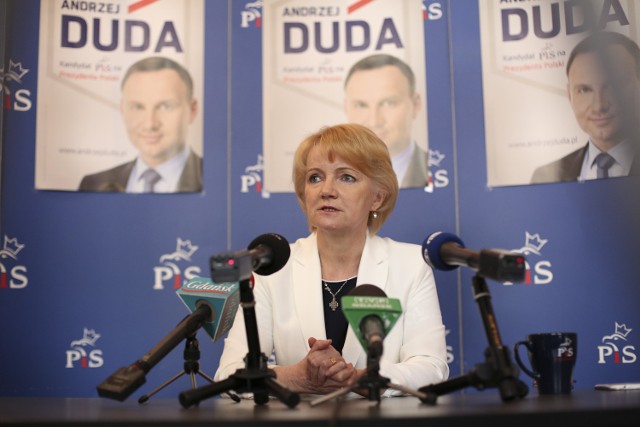 - Polacy się nie zawiodą i zobaczą, że Andrzej Duda dotrzymuje obietnic - podkreślała podczas wczorajszej konferencji prasowej posłanka Jolanta Szczypińska, komentując wyniki wyborów prezydenckich.