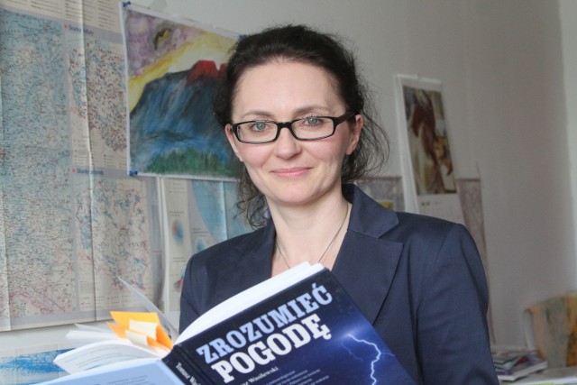 Dr Agnieszka Podstawczyńska z Katedry Meteorologii i Klimatologii Wydziału Nauk Geograficznych UŁ.