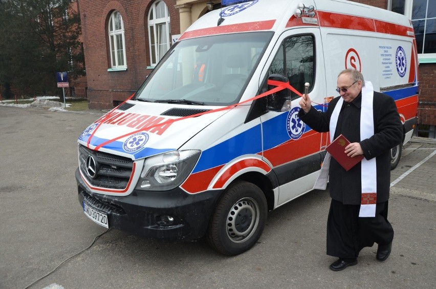 Ratownicy z Rydułtów mają nowy ambulans