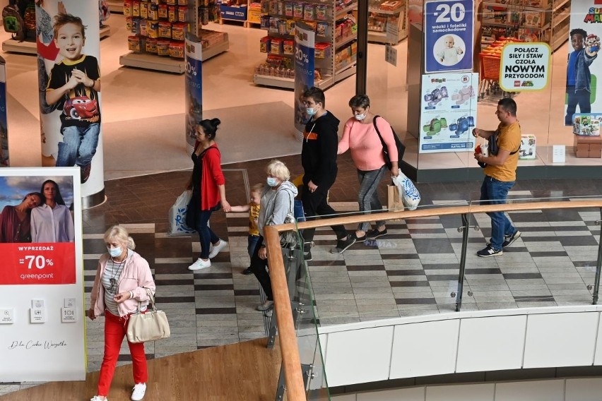 Zakupowe szaleństwo w Galerii Korona w Kielcach. Co cieszyło się największa popularnością w niedzielę handlową, 29 sierpnia? [ZDJĘCIA]