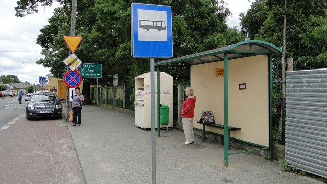 Mieszkańcy Skaryszewa, dojeżdżający do Radomia linią B, będą teraz mieli dwóch przewoźników.